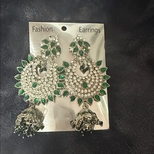 Elegant Green and Silver Fashion Earrings